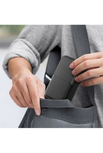 Batteria esterna da 10000 mAh con 2x USB ricarica rapida compatto Akashi - nero