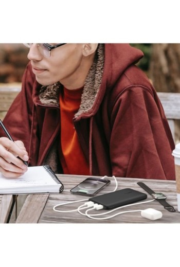 Batteria Esterna 10.000 mAh per Smartphone e Tablet 3 Porte: 2 USB 1 USB-C 15W Belkin BOOST CHARGE - Nero