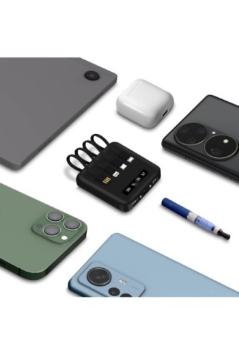Batteria Esterna per Smartphone e Tablet Cavi USB-C / Micro-USB / Lightning Integrati - Nero