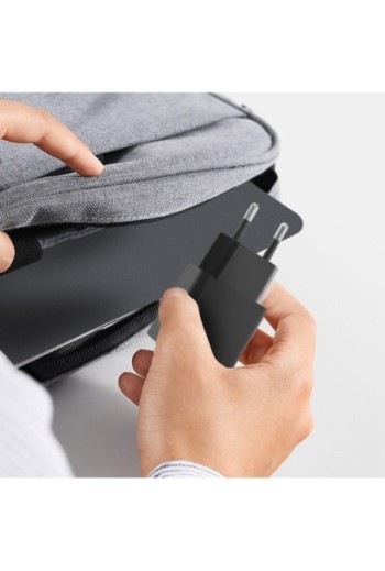 Caricabatterie originale Sony USB 15W Quick Charge 3.0 - nero