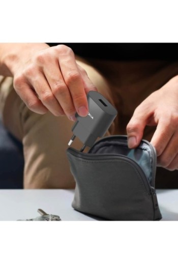 Caricatore da parete con cavo USB-C 3A integrato Microsoft - nero