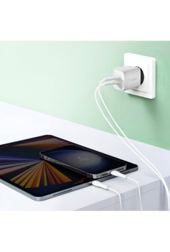 Caricabatterie Belkin due USB-C GaN 65W + cavo USB-C - BoostCharge Pro bianco