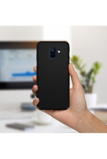 Cover in Silicone Gel Infrangibile Nera per Samsung Galaxy J6
